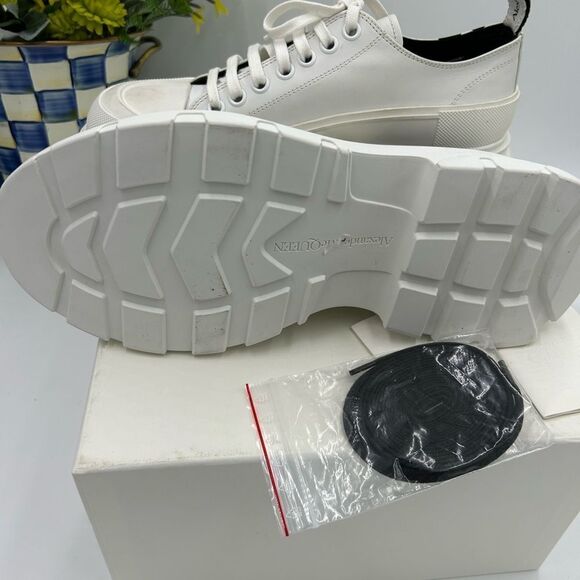 Men’s Alexander, McQueen Red slick low top sneakers size 42 made in Italy - Picture 9 of 14